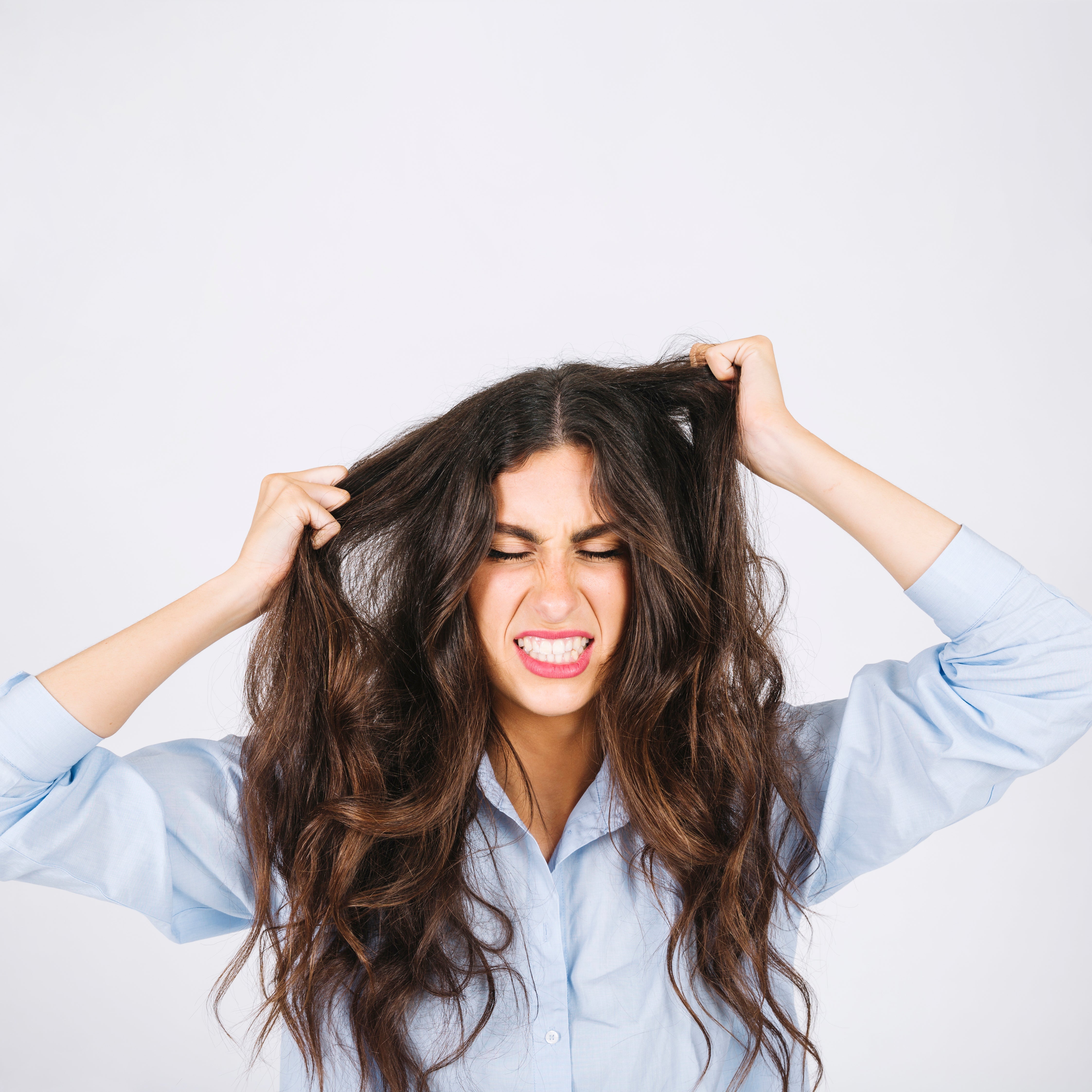Que-el-verano-no-acabe-con-tu-cabello-entrénalo Radhe Shyam