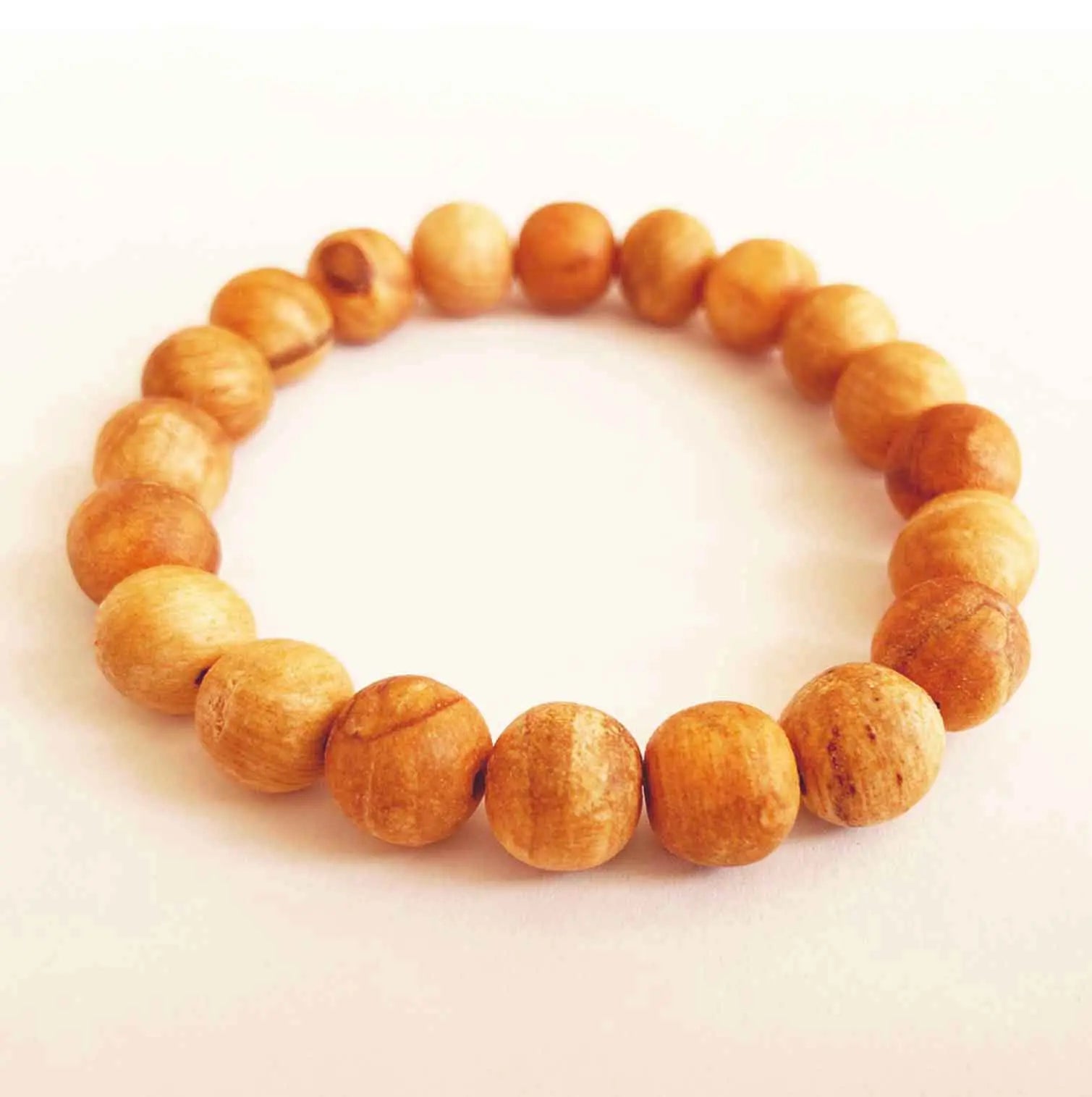 Pulsera de palo Santo Radhe Shyam
